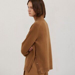 Cashmere Side Slit Knit Pullover - Camel